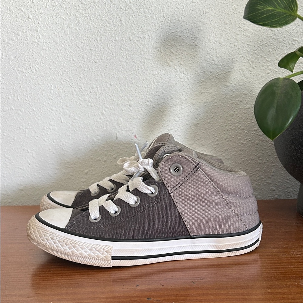 Converse All Star High-Top Sneakers - Gray and White